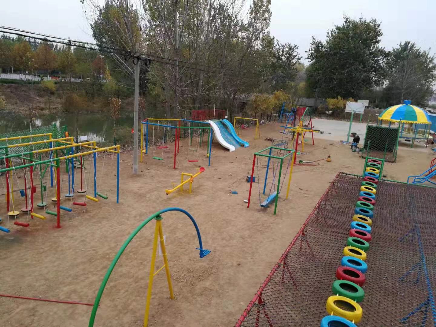 體能樂園